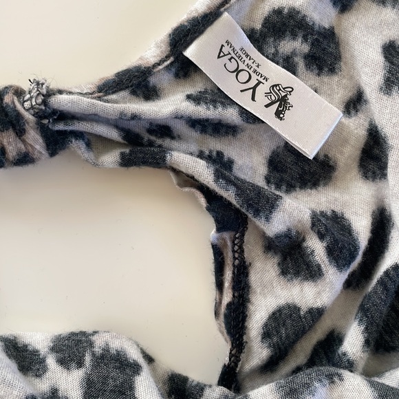 VS Yoga Leopard Tank - Picture 2 of 4